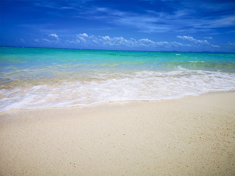 大海,海,海水,蓝色海洋,夏天,夏季,炎夏,沙滩,自然风景,马来西亚,沙巴,摄影图,